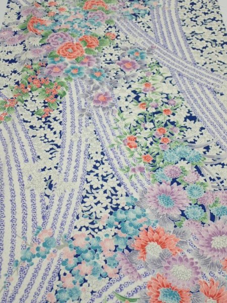 Photo1: 2M03z90  Japanese Kimono Silk  FABRIC Flowers Navy 66.5x14.4 (1)