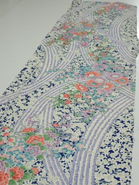 Photo3: 2M03z90  Japanese Kimono Silk  FABRIC Flowers Navy 66.5x14.4 (3)