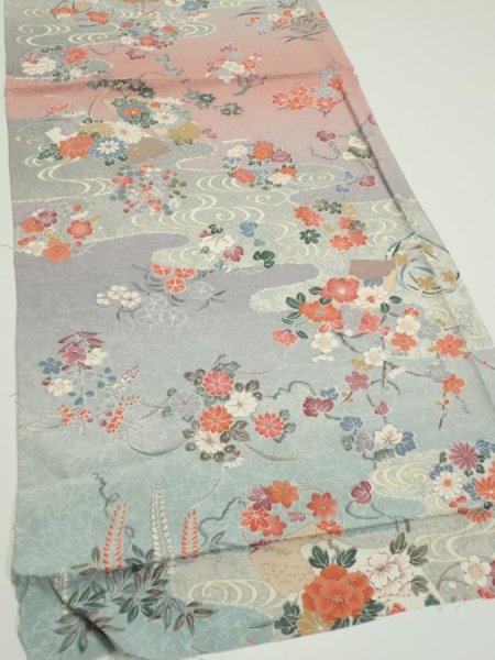Photo2: 2M01z60  Japanese Kimono Silk  FABRIC Flowers Light gray 42.5x15.0 (2)