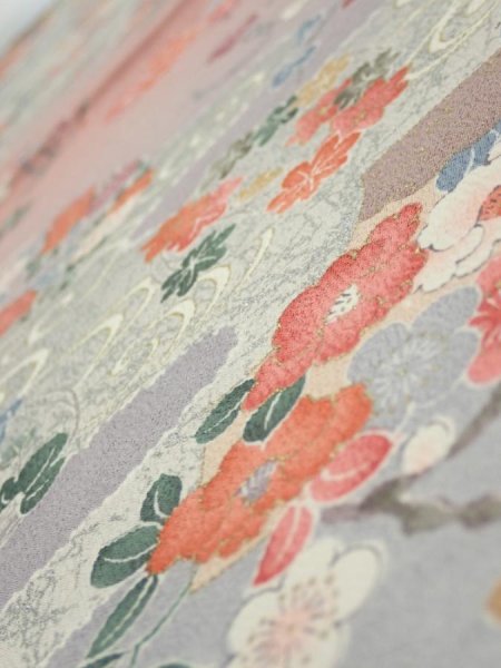 Photo4: 2M01z60  Japanese Kimono Silk  FABRIC Flowers Light gray 42.5x15.0 (4)