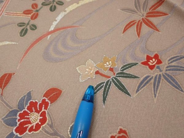 Photo9: 1F01z60  Japanese Kimono Silk  FABRIC Flowers Brown-Gray 44.9x14.4 (9)