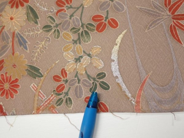 Photo6: 1F02z60  Japanese Kimono Silk  FABRIC Flowers Brown-Gray 44.9x14.4 (6)