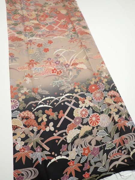 Photo2: 1F03z90  Japanese Kimono Silk  FABRIC Flowers Brown-Gray 67.7x14.4 (2)