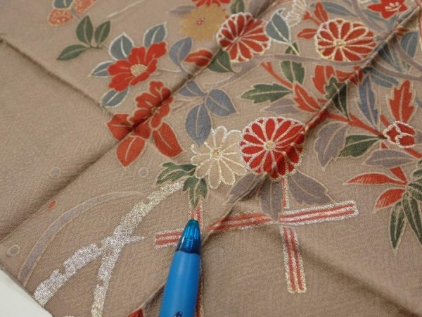 Photo8: 1F05z90  Japanese Kimono Silk  FABRIC Flowers Brown-Gray 68.5x14.4 (8)