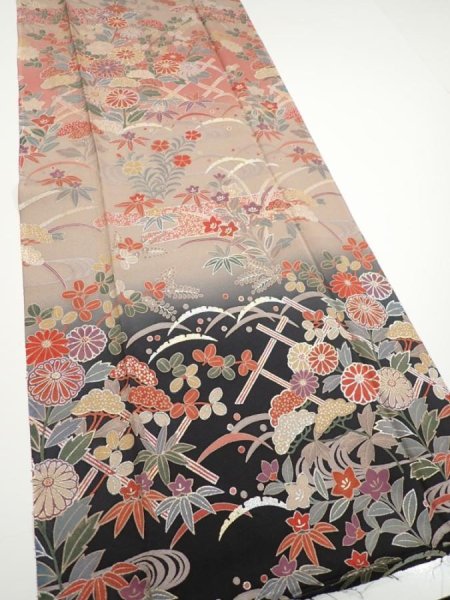 Photo2: 1F06z90  Japanese Kimono Silk  FABRIC Flowers Brown-Gray 68.9x14.4 (2)
