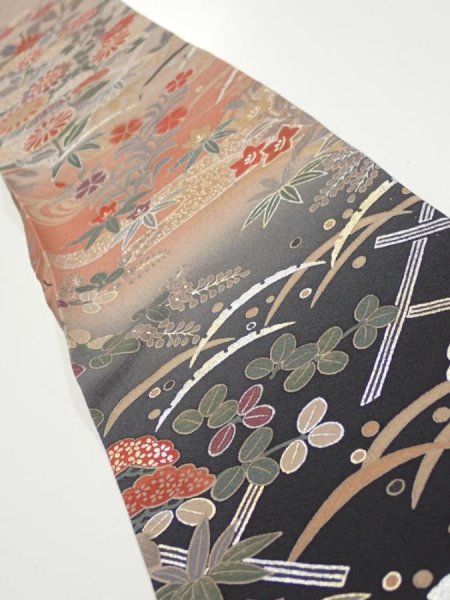 Photo1: 1F07z50  Japanese Kimono Silk  FABRIC Flowers Brown-Gray 63.8x7.1 (1)