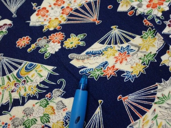 Photo6: 1E03z100  Japanese Kimono Silk  FABRIC Folding fan Dark navy 66.1x14.6 (6)