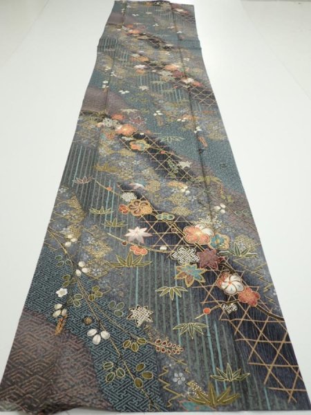 Photo5: 1E03z90  Japanese Kimono Silk  FABRIC Plum blossom Gray 68.5x15.0 (5)