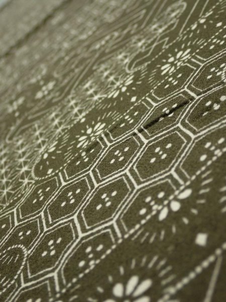 Photo4: 1A01z50  Japanese Kimono Silk  FABRIC Egasumi Dark olive 41.7x14.2 (4)