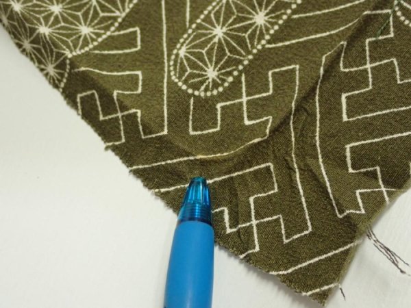 Photo7: 1A01z50  Japanese Kimono Silk  FABRIC Egasumi Dark olive 41.7x14.2 (7)