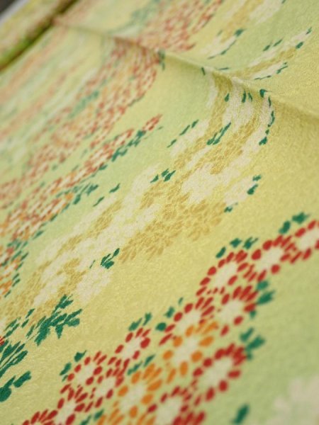 Photo4: 1A09z50  Japanese Kimono Silk  FABRIC Flowers Lime-Yellow 75.2x6.9 (4)