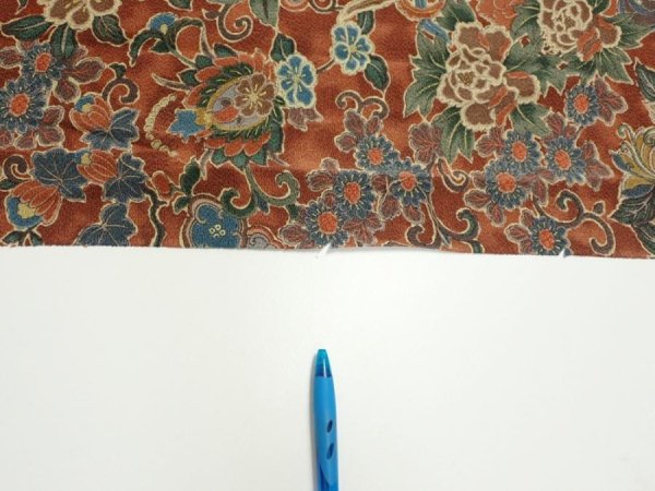 Photo6: 1A04z110  Japanese Kimono Crepe Silk  FABRIC Flowers Red-Brown 67.3x14.8 (6)