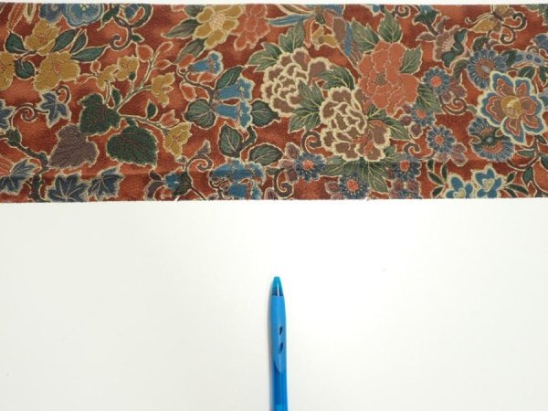 Photo6: 1A07z50  Japanese Kimono Crepe Silk  FABRIC Flowers Red-Brown 63.0x7.3 (6)