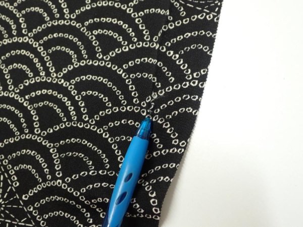 Photo7: 1A01z50  Japanese Kimono Silk  FABRIC Seigaiha  37.8x14.4 (7)