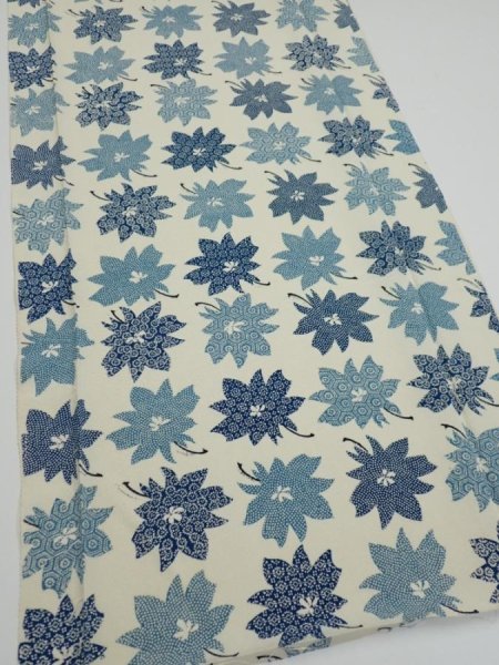 Photo2: 1B01z70  Japanese Kimono Silk  FABRIC Flower Oyster White 53.5x13.8 (2)