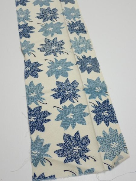 Photo2: 1B04z30  Japanese Kimono Silk  FABRIC Flower Oyster White 34.3x6.9 (2)