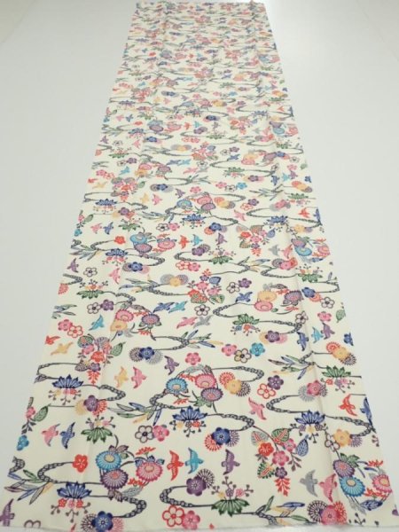 Photo5: 1B03z70  Japanese Kimono Silk  FABRIC Flowers Off-white 52.0x14.6 (5)