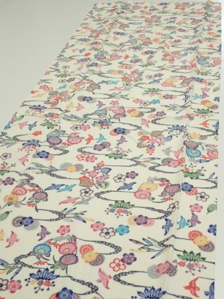 Photo3: 1B04z80  Japanese Kimono Silk  FABRIC Flowers Off-white 51.2x14.6 (3)