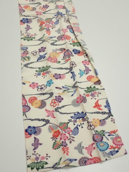 Photo3: 1B08z30  Japanese Kimono Silk  FABRIC Flowers Off-white 33.1x7.3 (3)