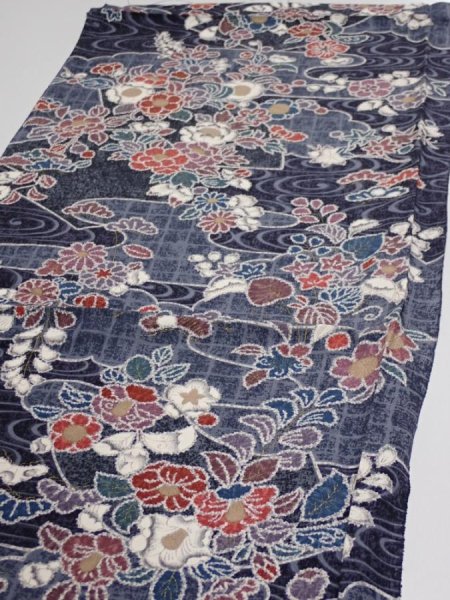 Photo3: 1i01z60  Japanese Kimono Silk  FABRIC Flowers Dark navy 40.2x14.6 (3)