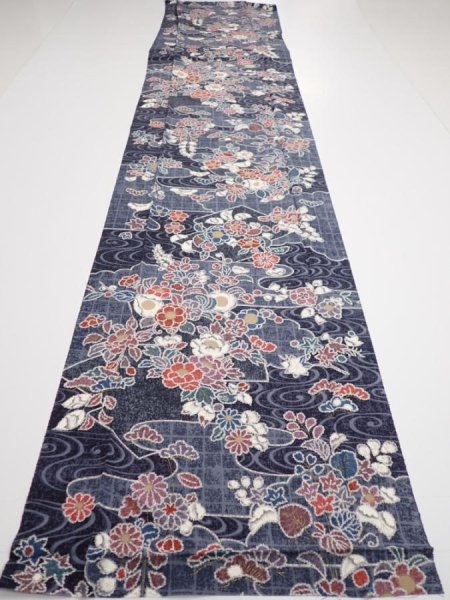 Photo5: 1i05z90  Japanese Kimono Silk  FABRIC Flowers Dark navy 67.3x14.6 (5)