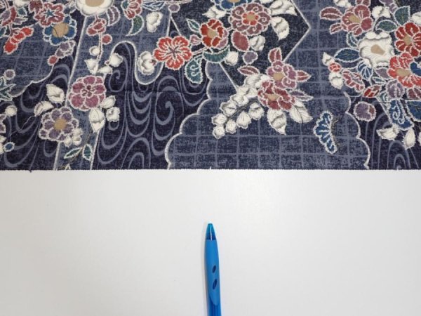 Photo7: 1i06z90  Japanese Kimono Silk  FABRIC Flowers Dark navy 67.7x14.6 (7)