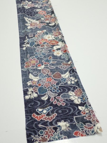 Photo2: 1i07z40  Japanese Kimono Silk  FABRIC Flowers Dark navy 58.7x7.5 (2)