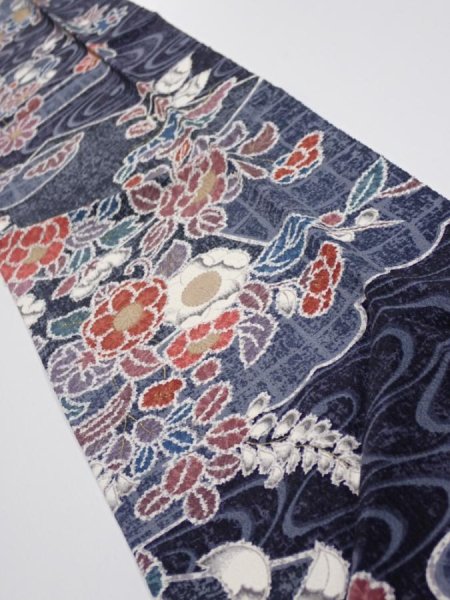 Photo2: 1i10z30  Japanese Kimono Silk  FABRIC Flowers Dark navy 36.2x6.9 (2)