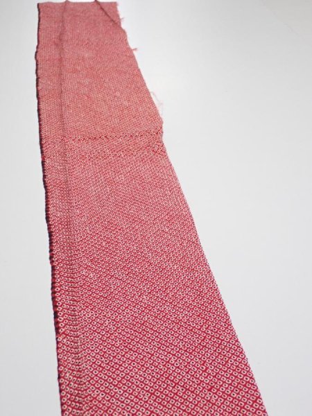 Photo3: 1i07z40  Japanese Kimono Silk SHIBORI FABRIC  Red Off-white 63.0x7.5 (3)