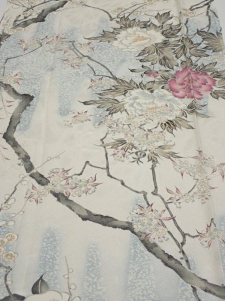 Photo1: 3B03z90  Japanese Kimono Silk  FABRIC Flowers Off-white 67.7x14.4 (1)
