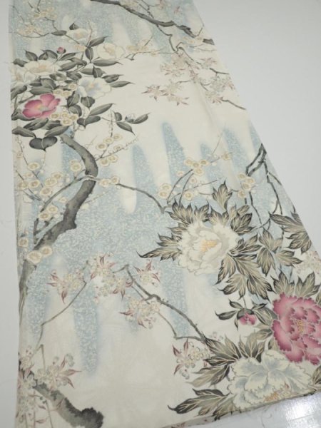 Photo2: 3B04z90  Japanese Kimono Silk  FABRIC Flowers Off-white 66.9x14.4 (2)
