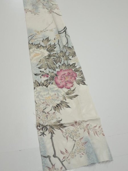 Photo2: 3B09z50  Japanese Kimono Silk  FABRIC Flowers Off-white 83.5x6.3 (2)