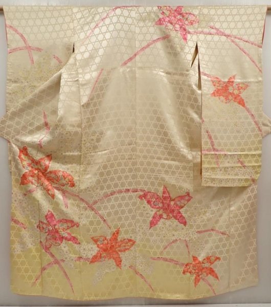 Photo1: 6617T07z900 Vintage Japanese Kimono Silk FURISODE Flowers Light cream (1)
