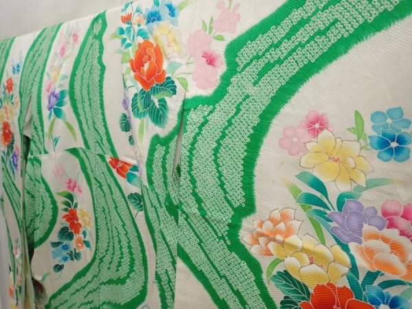 Photo2: 6618T10z1010 Vintage Japanese Kimono Silk FURISODE Flowers Off-white (2)