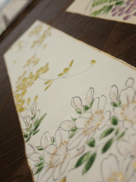 Photo5: 3F01z60  Japanese Kimono Silk  FABRIC Flowers Dark brown 41.3x14.6 (5)