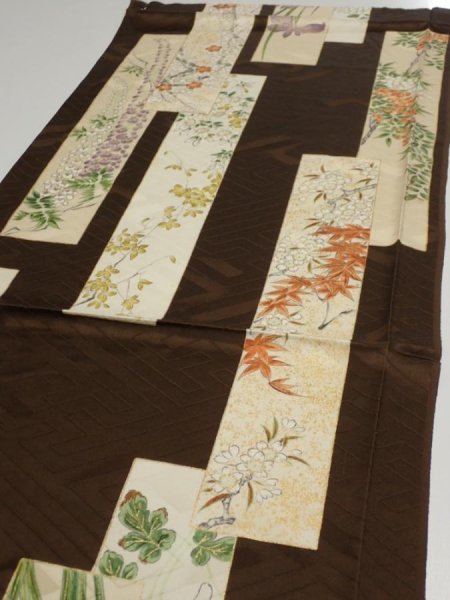 Photo3: 3F02z60  Japanese Kimono Silk  FABRIC Flowers Dark brown 41.7x14.6 (3)