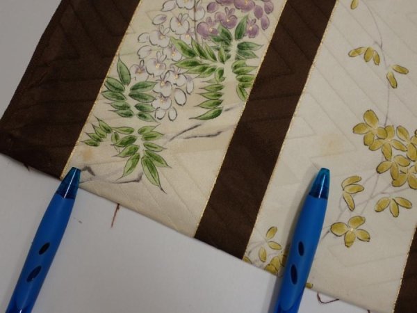 Photo6: 3F04z90  Japanese Kimono Silk  FABRIC Flowers Dark brown 66.1x14.6 (6)