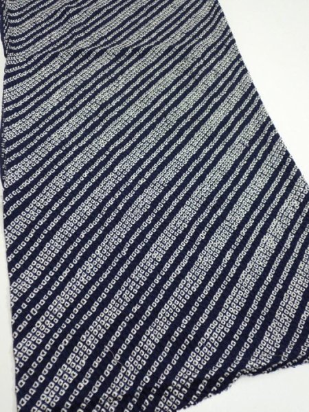 Photo2: 3M03z70  Japanese Kimono Silk SHIBORI FABRIC  Dark navy 47.2x14.6 (2)