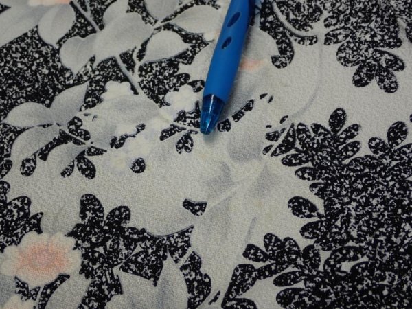 Photo7: 1W03z90  Japanese Kimono Silk  FABRIC Flower Black 63.0x14.6 (7)