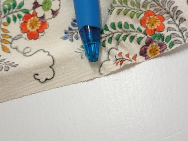 Photo8: 1W01z60  Japanese Kimono Silk  FABRIC Flowers Off-white 44.1x14.4 (8)
