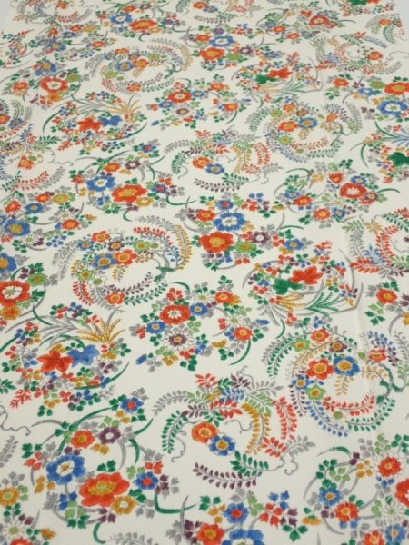 Photo1: 1W06z90  Japanese Kimono Silk  FABRIC Flowers Off-white 65.4x14.6 (1)