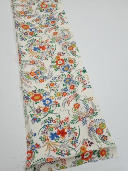 Photo3: 1W10z30  Japanese Kimono Silk  FABRIC Flowers Off-white 36.6x6.7 (3)