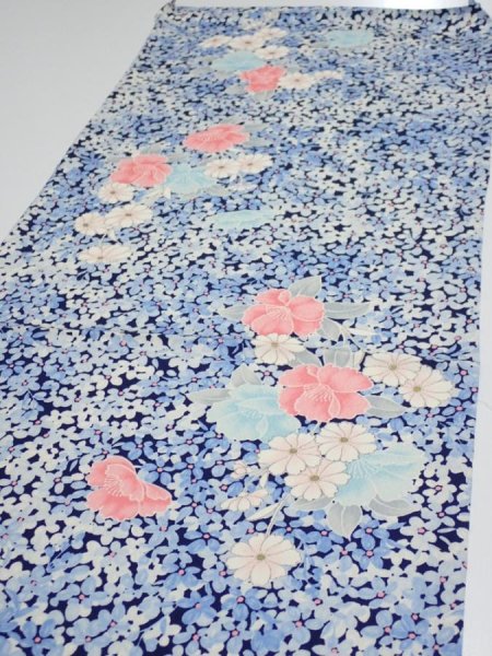 Photo3: 2H01z60  Japanese Kimono Silk  FABRIC Flowers Navy 45.3x14.6 (3)