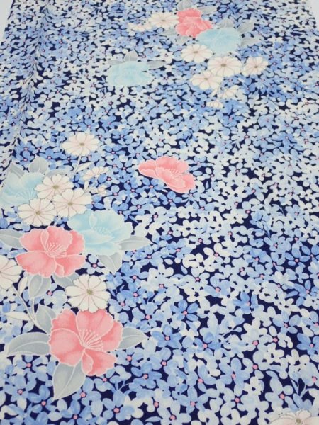 Photo1: 2H06z90  Japanese Kimono Silk  FABRIC Flowers Navy 71.7x14.6 (1)