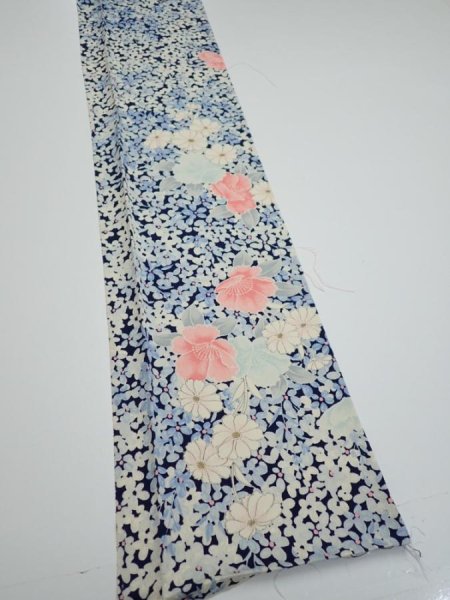 Photo2: 2H07z50  Japanese Kimono Silk  FABRIC Flowers Navy 64.6x7.7 (2)
