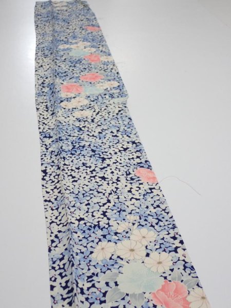 Photo3: 2H08z50  Japanese Kimono Silk  FABRIC Flowers Navy 64.6x7.7 (3)
