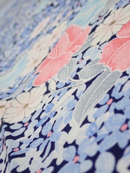 Photo5: 2H10z30  Japanese Kimono Silk  FABRIC Flowers Navy 39.0x6.9 (5)