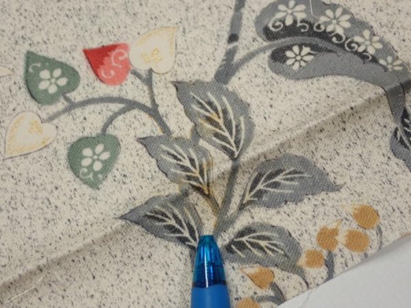 Photo6: 4K02z50  Japanese Kimono Silk  FABRIC Flowers Off-white 39.4x14.4 (6)