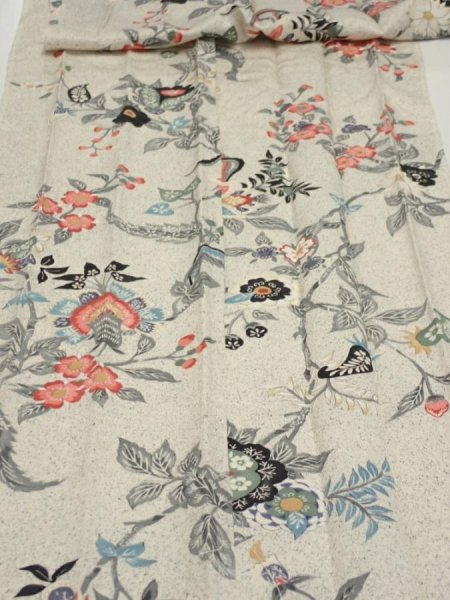 Photo2: 4K06z100  Japanese Kimono Silk  FABRIC Flowers Off-white 82.7x14.4 (2)