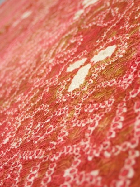Photo4: 4K03z40  Japanese Kimono Silk SHIBORI FABRIC Flower Red-Pink 42.5x14.4 (4)